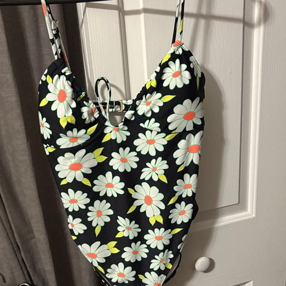 Salt + Cove Daisy Print One Piece - Black and White